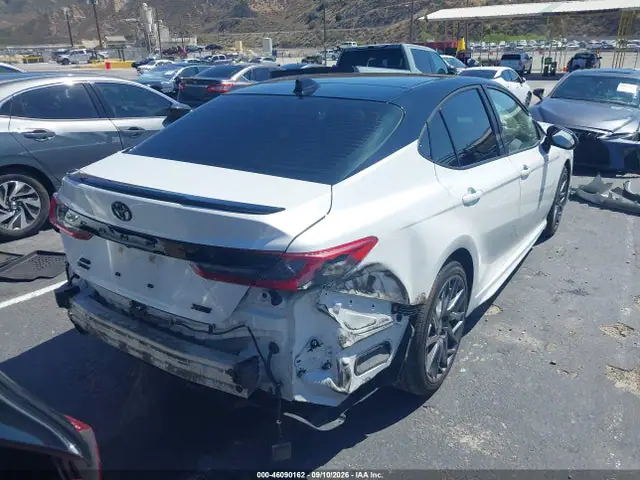 4T1DBADK2SU028323 — 2025 Toyota Camry XSE, фото 4 с аукциона IAAI 14.10.2026, Передняя и задняя части