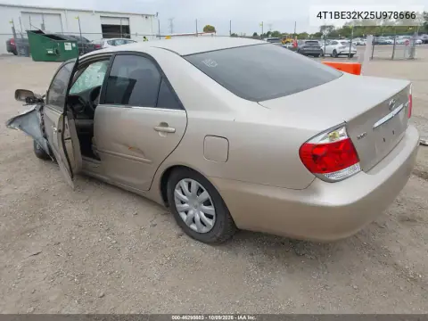 2005 Toyota Camry Le VIN 4T1BE32K25U978666 фото 4