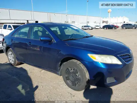 4T4BF3EK5BR104712 — 2011 Toyota Camry, Справа сзади, фото до ремонта