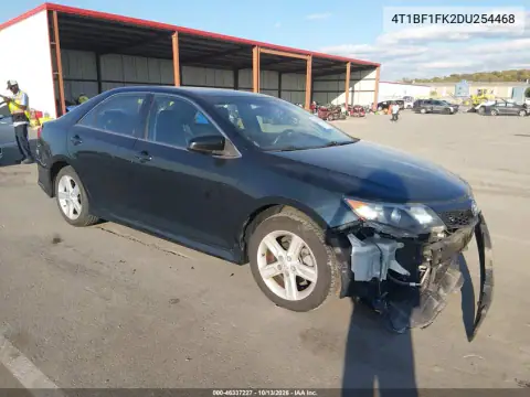 4T1BF1FK2DU254468 — 2013 Toyota Camry, Передняя часть, фото до ремонта