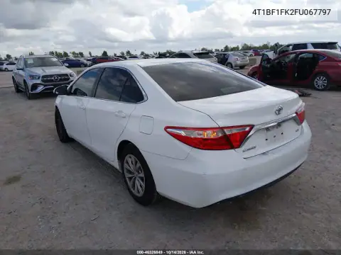 4T1BF1FK2FU067797 — 2015 Toyota Camry, фото 4 с аукциона IAAI, Передняя часть