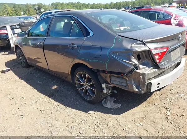 4T1BF1FK7GU196359 — 2016 Toyota Camry, фото 3 с аукциона IAAI, Задняя часть