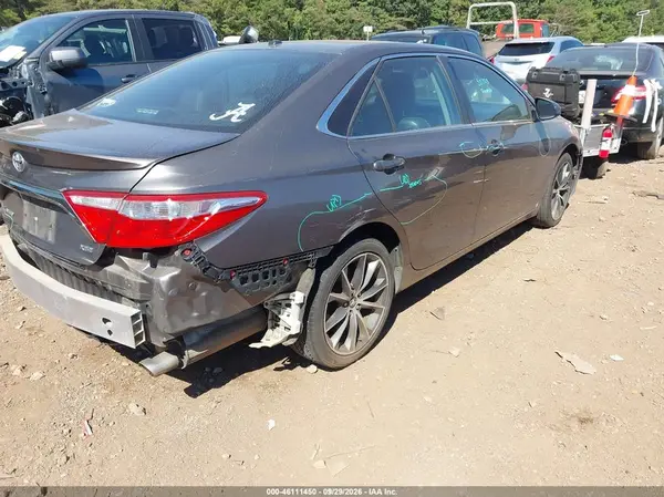 4T1BF1FK7GU196359 — 2016 Toyota Camry, фото 4 с аукциона IAAI, Задняя часть