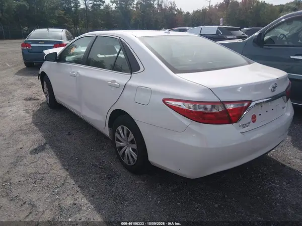 4T1BF1FK0GU508263 — 2016 Toyota Camry, фото 3 с аукциона IAAI 14.10.2026, Передняя часть