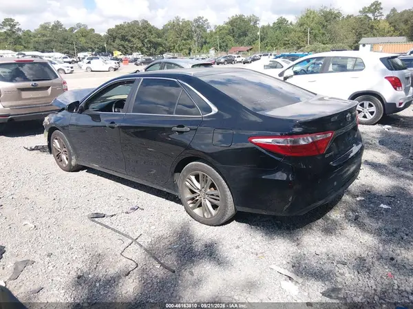 4T1BF1FK4GU247185 — 2016 Toyota Camry, фото 3 с аукциона IAAI, Передняя часть