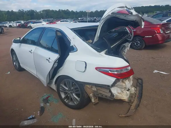 4T1BF1FK8GU183443 — 2016 Toyota Camry, фото 3 с аукциона IAAI, Задняя часть