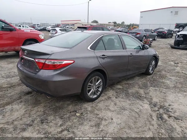4T1BF1FK9GU128502 — 2016 Toyota Camry, фото 4 с аукциона IAAI, Левый бок