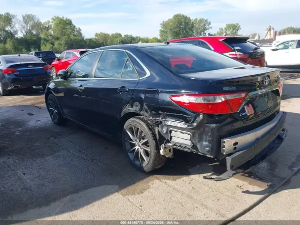 4T1BF1FK2GU217375 — 2016 Toyota Camry, фото 3 с аукциона IAAI, Передняя часть