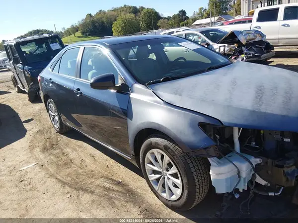 4T4BF1FK3GR555650 — 2016 Toyota Camry, Передняя часть (Front End), фото до ремонта