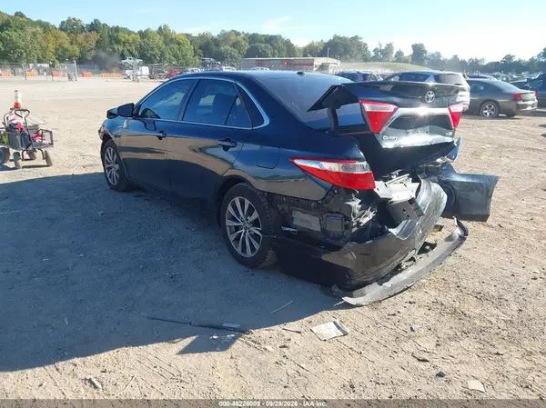 4T1BF1FK1GU515108 — 2016 Toyota Camry, фото 3 с аукциона IAAI, Передняя и задняя части