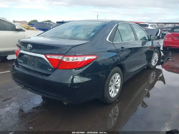 4T1BF1FKXGU570320 — 2016 Toyota Camry, фото 4 с аукциона IAAI, Передняя часть справа