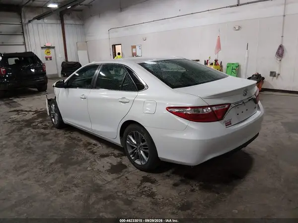 4T1BF1FK2GU251994 — 2016 Toyota Camry, фото 3 с аукциона IAAI, Передняя часть