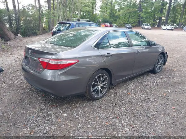 4T1BF1FK8HU383207 — 2017 Toyota Camry, фото 4 с аукциона IAAI 13.10.2026, Подтопление