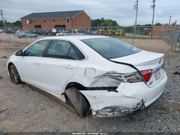 4T1BF1FKXHU788176 — 2017 Toyota Camry, фото 3 с аукциона IAAI, Задняя часть слева