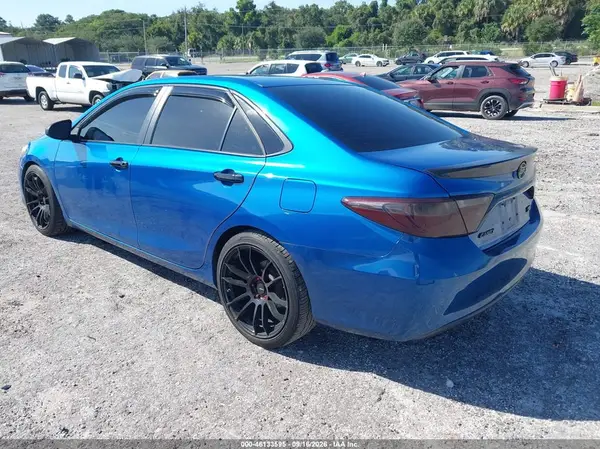 4T1BF1FK9HU673598 — 2017 Toyota Camry, фото 3 с аукциона IAAI 14.10.2026, Правый бок
