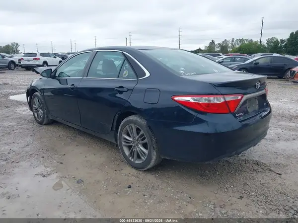 4T1BF1FK2HU747556 — 2017 Toyota Camry, фото 3 с аукциона IAAI 11.10.2026, Передняя часть