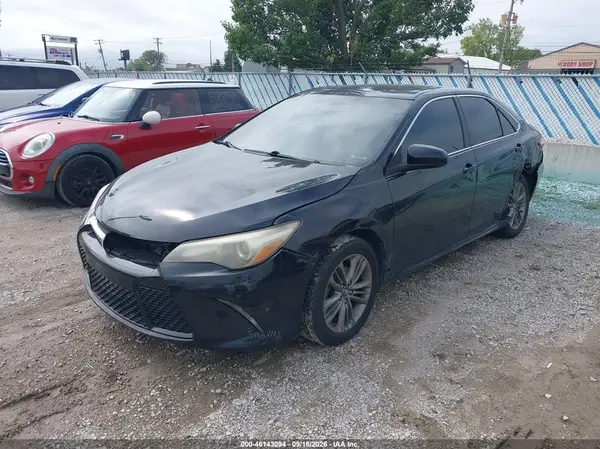4T1BF1FK5HU750290 — 2017 Toyota Camry, фото 2 с аукциона IAAI, Левый бок
