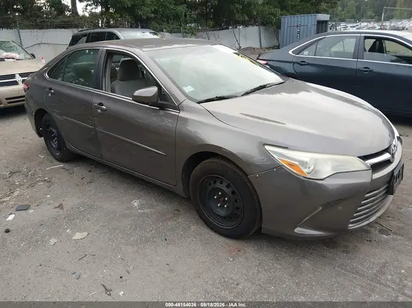 4T1BF1FK4HU651119 — 2017 Toyota Camry, Передняя часть слева (Left Front), фото до ремонта