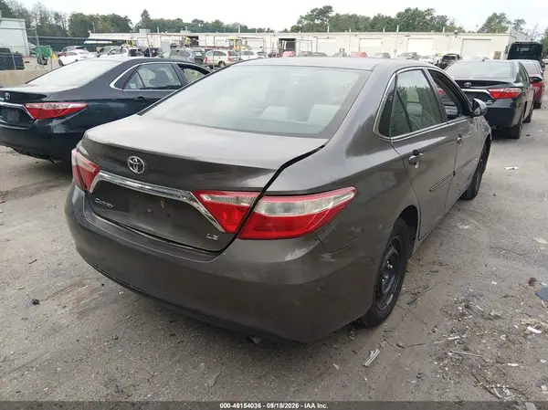4T1BF1FK4HU651119 — 2017 Toyota Camry, фото 4 с аукциона IAAI 13.10.2026, Передняя часть слева