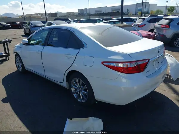 4T1BD1FK0HU203725 — 2017 Toyota Camry, фото 3 с аукциона IAAI, Передняя часть слева