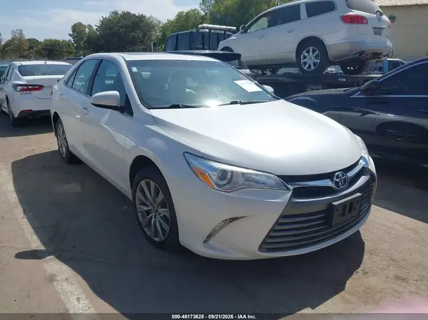 4T1BF1FK2HU699508 — 2017 Toyota Camry, Естественный износ (Normal Wear & Tear), фото до ремонта