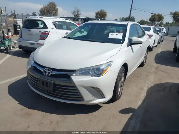 4T1BF1FK2HU699508 — 2017 Toyota Camry, фото 2 с аукциона IAAI 29.09.2026, Естественный износ