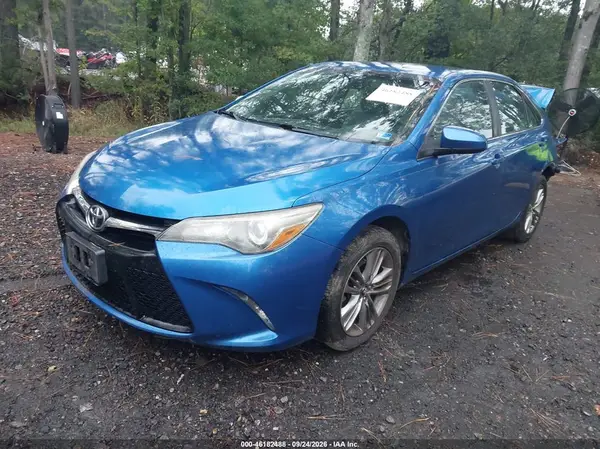 4T1BF1FK0HU703362 — 2017 Toyota Camry, фото 2 с аукциона IAAI 13.10.2026, Задняя часть