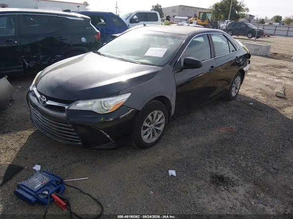 4T1BF1FK6HU418245 — 2017 Toyota Camry, фото 2 с аукциона IAAI, Задняя часть