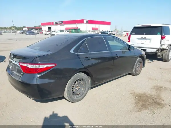 4C1BF1FK1HU359802 — 2017 Toyota Camry, фото 4 с аукциона IAAI, Левый бок