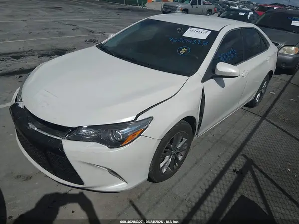 4T1BF1FK3HU450540 — 2017 Toyota Camry, фото 2 с аукциона IAAI, Передняя часть