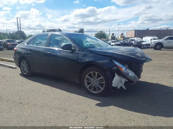 4T1BF1FK1HU789541 — 2017 Toyota Camry, Передняя часть слева (Left Front), фото до ремонта