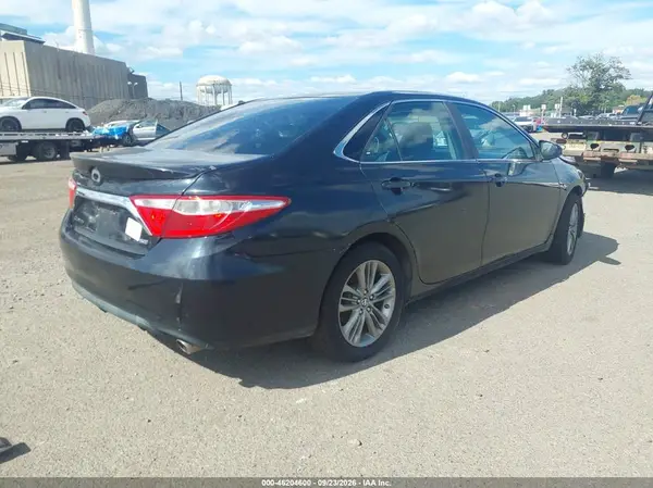 4T1BF1FK1HU789541 — 2017 Toyota Camry, фото 4 с аукциона IAAI, Передняя часть слева