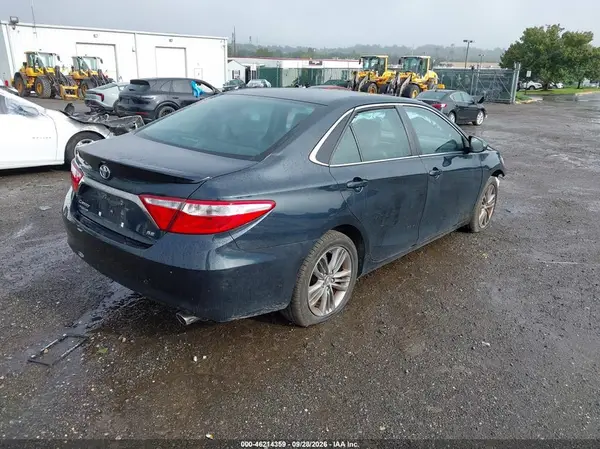 4T1BF1FK3HU391232 — 2017 Toyota Camry, фото 4 с аукциона IAAI, Передняя часть