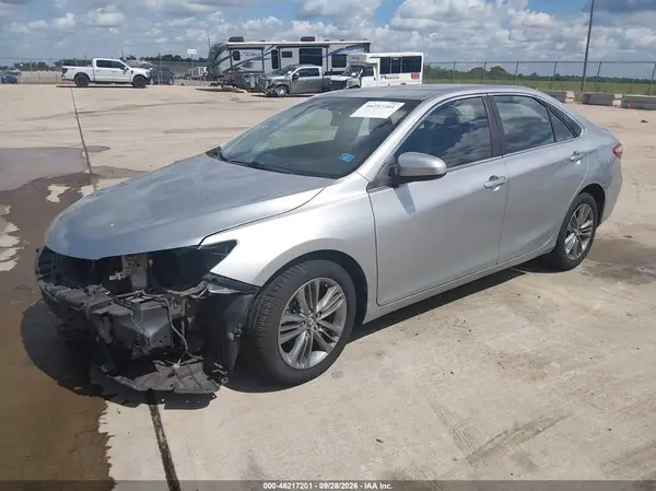 4T1BF1FK9HU366089 — 2017 Toyota Camry, фото 2 с аукциона IAAI, Передняя часть