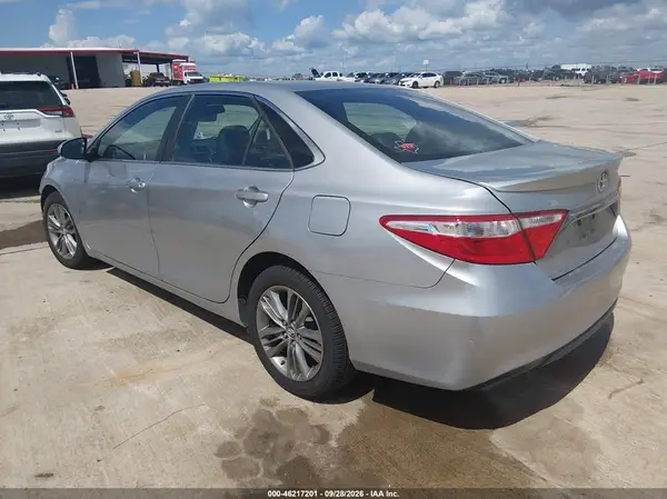 4T1BF1FK9HU366089 — 2017 Toyota Camry, фото 3 с аукциона IAAI, Передняя часть