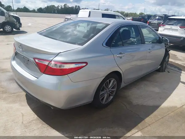 4T1BF1FK9HU366089 — 2017 Toyota Camry, фото 4 с аукциона IAAI, Передняя часть