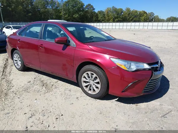 4T1BF1FK6HU762870 — 2017 Toyota Camry, Естественный износ (Normal Wear & Tear), фото до ремонта