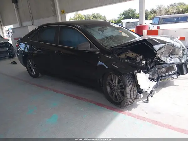 4T1BF1FK1HU297110 — 2017 Toyota Camry, Передняя часть (Front End), фото до ремонта
