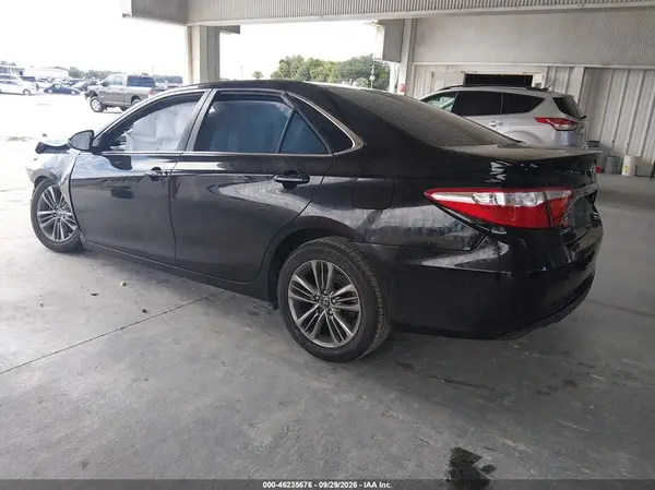 4T1BF1FK1HU297110 — 2017 Toyota Camry, фото 3 с аукциона IAAI, Передняя часть