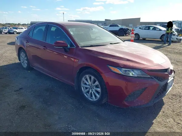 4T1B11HKXJU591008 — 2018 Toyota Camry, Град (Hail), фото до ремонта