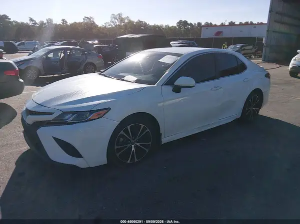 JTNB11HK0J3070109 — 2018 Toyota Camry, фото 2 с аукциона IAAI 30.09.2026, Естественный износ