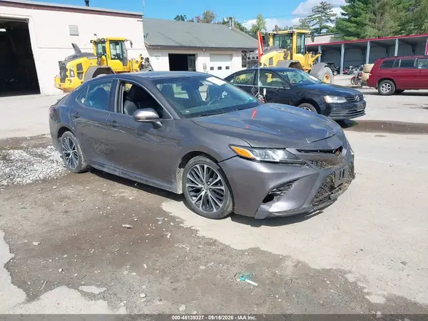 4T1B11HK9JU140636 — 2018 Toyota Camry, Правый бок (Right Side), фото до ремонта