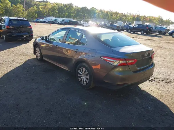 4T1B11HK9JU072726 — 2018 Toyota Camry, фото 3 с аукциона IAAI, Правый бок