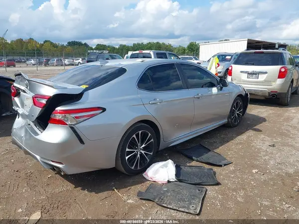 4T1B11HK8JU042309 — 2018 Toyota Camry, фото 4 с аукциона IAAI, Передняя часть