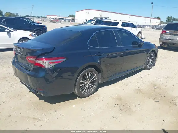 4T1B11HK0JU603795 — 2018 Toyota Camry, фото 4 с аукциона IAAI, Задняя часть