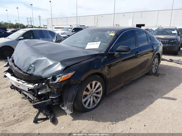 JTNB11HK7J3067692 — 2018 Toyota Camry, фото 2 с аукциона IAAI, Передняя часть