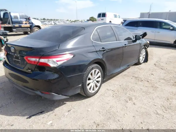 JTNB11HK7J3067692 — 2018 Toyota Camry, фото 4 с аукциона IAAI, Передняя часть