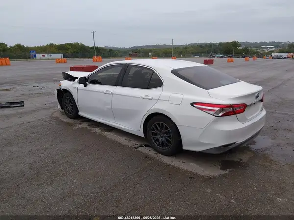 4T1B31HK5JU501015 — 2018 Toyota Camry, фото 3 с аукциона IAAI, Передняя часть слева