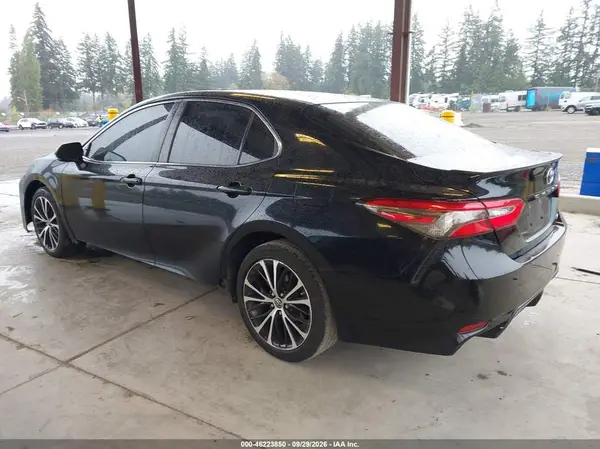 JTNB11HKXJ3035660 — 2018 Toyota Camry, фото 3 с аукциона IAAI, Левый бок