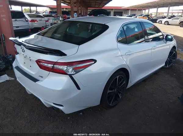 4T1B61HK4JU096692 — 2018 Toyota Camry, фото 4 с аукциона IAAI, Передняя часть
